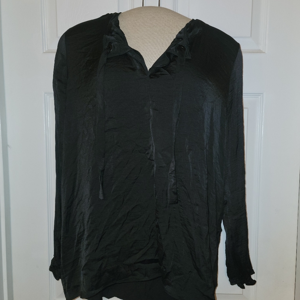 Simply Vera Wang black blouse size L